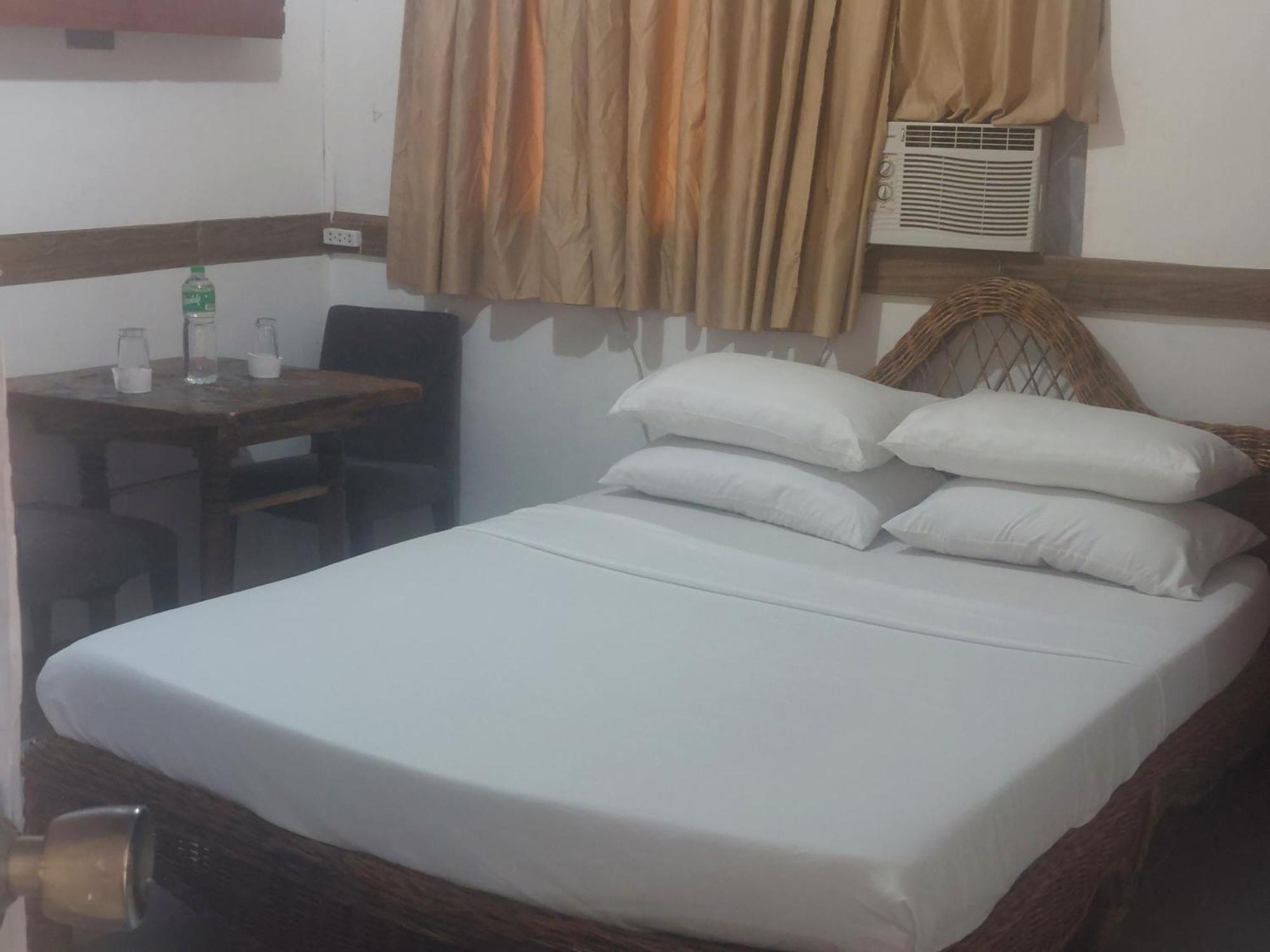 Larmar Bed And Breakfast Puerto Princesa Buitenkant foto