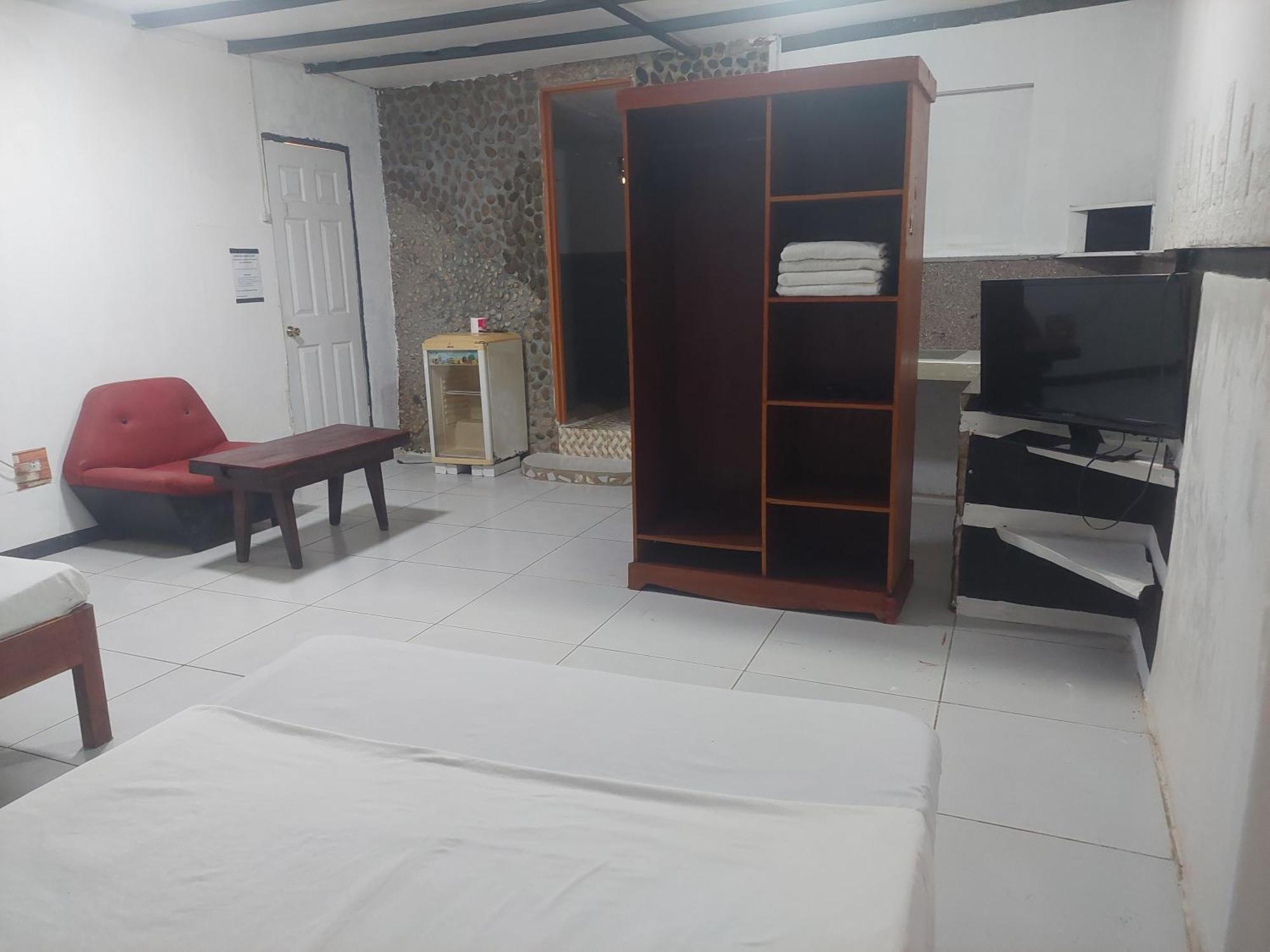 Larmar Bed And Breakfast Puerto Princesa Buitenkant foto