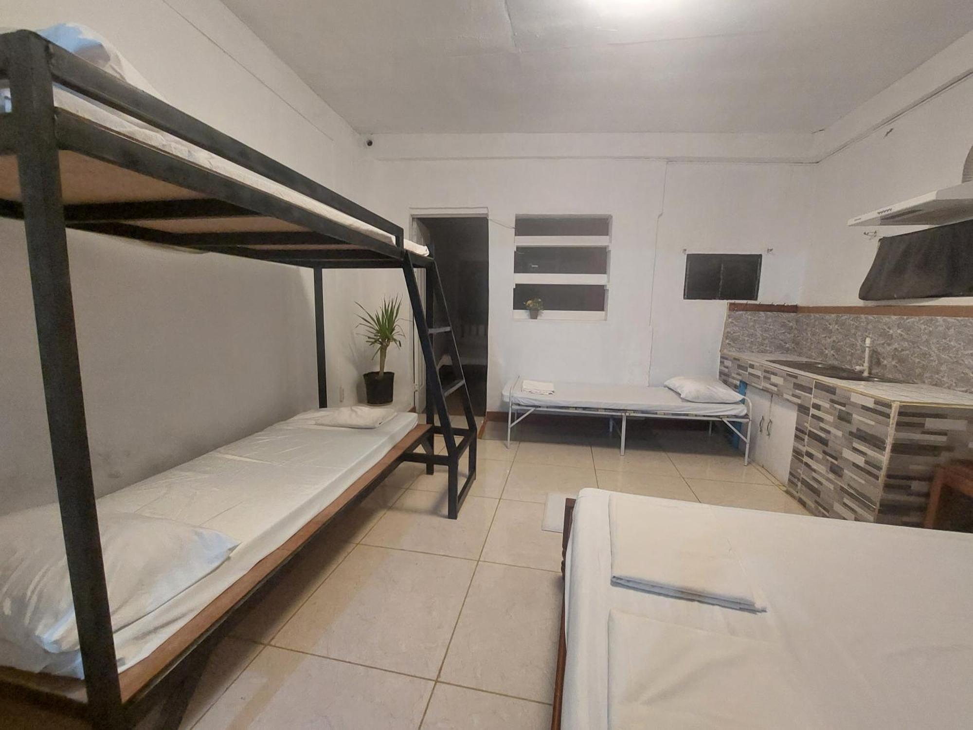 Larmar Bed And Breakfast Puerto Princesa Buitenkant foto