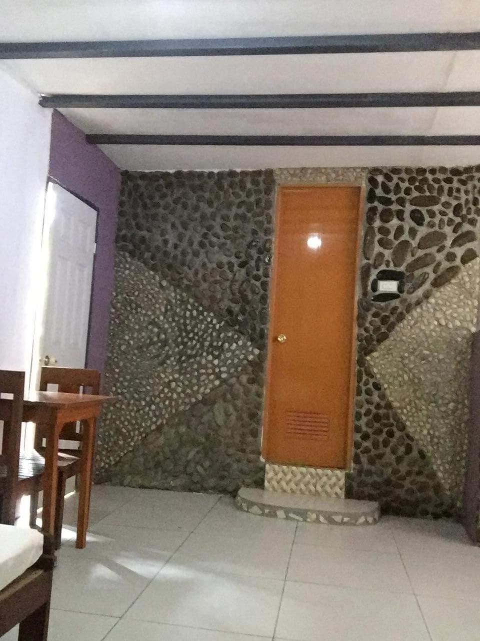 Larmar Bed And Breakfast Puerto Princesa Buitenkant foto